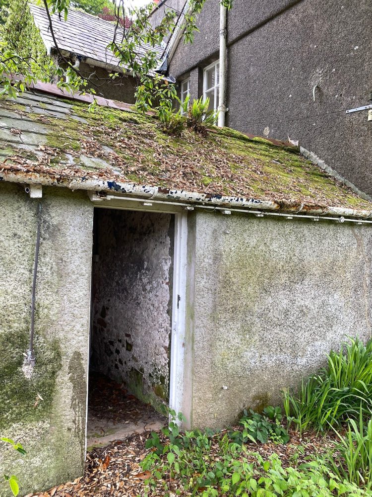Lounge extension of Eskdale Retreat pre-renovation